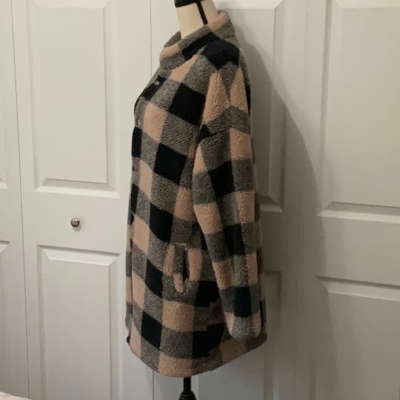 NWOT Buffalo Check Long Soft Fleece like Jacket, XL, Tan/Beige and Black - Picture 2 of 9